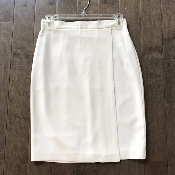 NWT White panel skirt - Picture 3 of 4